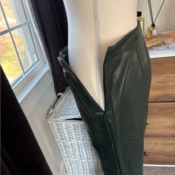 NWOT !! Green Faux Leather Pants - Picture 9 of 9